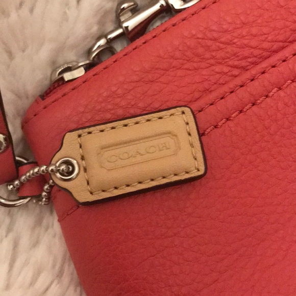 COACH WRISTLET🔥💖 - Picture 2 of 5